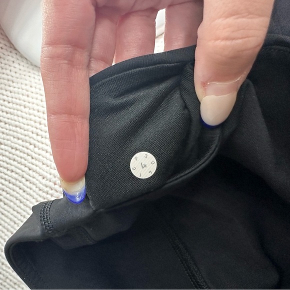 Lululemon Black Cropped Striped Mesh Leggings Size 4 - Picture 3 of 5